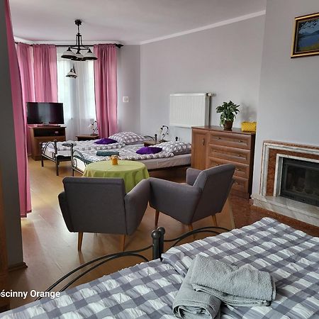 Dom Goscinny Orange Wysowa-Zdrój Exteriör bild